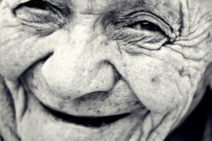 sorriso donna anziana